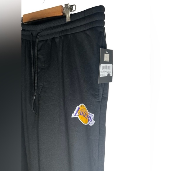 NBA LOS Angeles Lakers Men’s Sweatpants - Picture 5 of 11